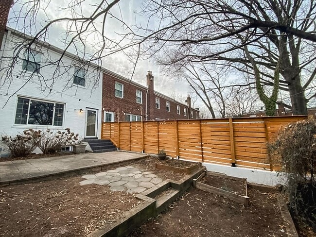 Building Photo - Charming 3 Bedroom, 2 Bath Home in Welcoming Warwick Village