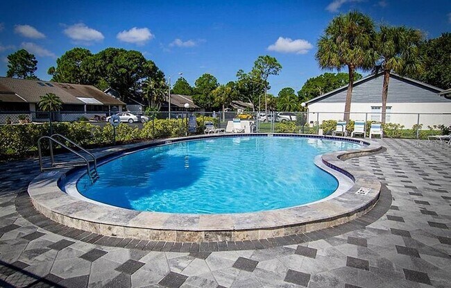 Building Photo - 591 Capistrano Ct