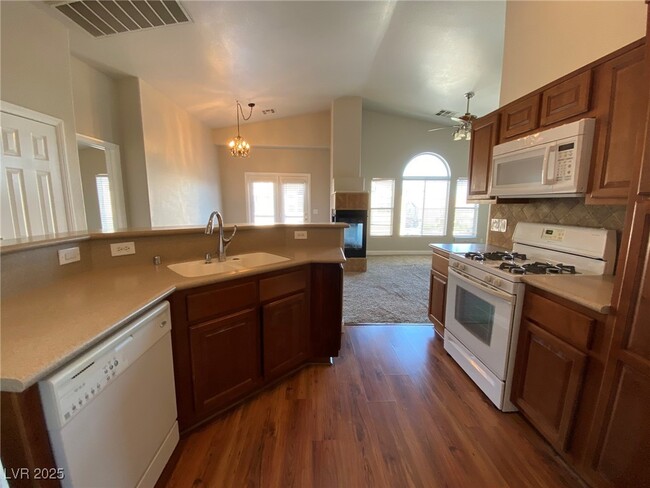 Building Photo - 7111 Cabin Fever St