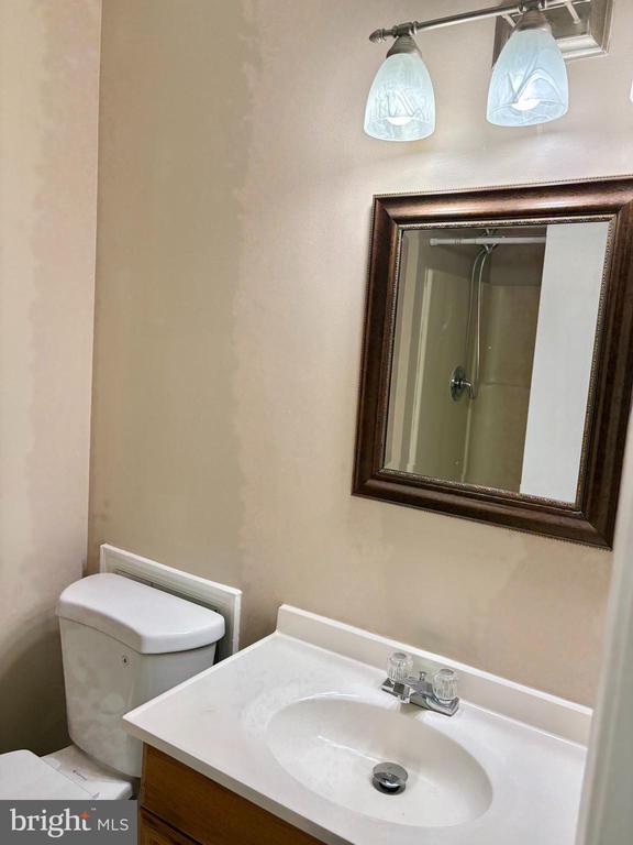 Building Photo - 221 Highland Blvd