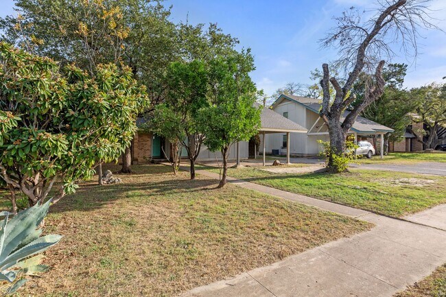 Building Photo - CV-AUS6901 Woodhue