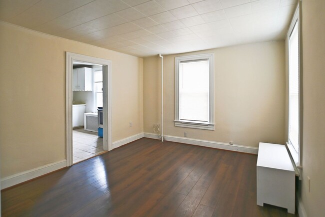 Building Photo - 310 Crabb Ave