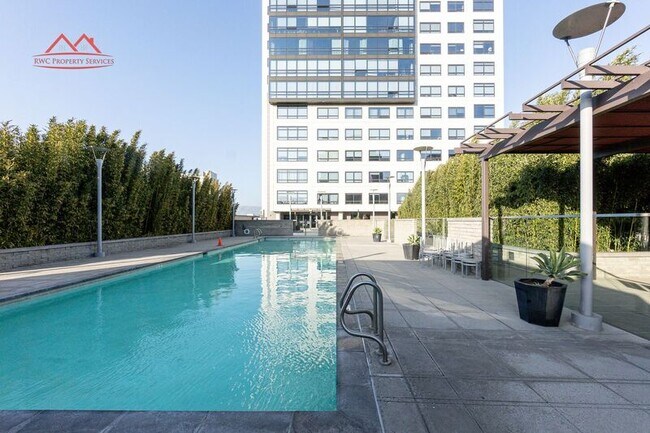 Building Photo - 88 E San Fernando St