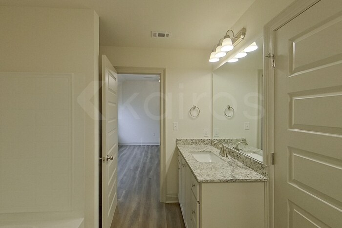 Building Photo - 8134 Hendrick Dr