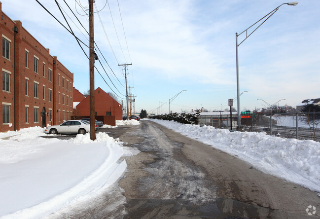 Building Photo - Jefferson Avenue Apartments