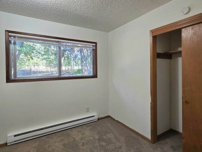 Building Photo - 2502 E Sunset Dr