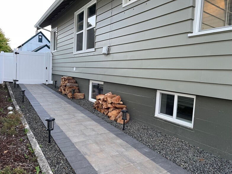 Pathway to lower unit/backyard - 1227 7th St