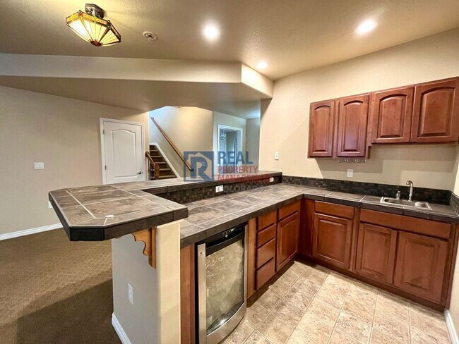 Building Photo - 2633 Cinnabar Rd