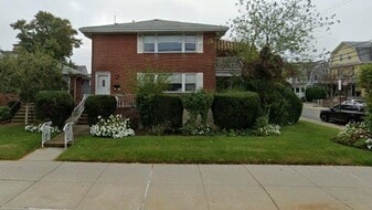 Building Photo - 11817 Rockaway Beach Blvd