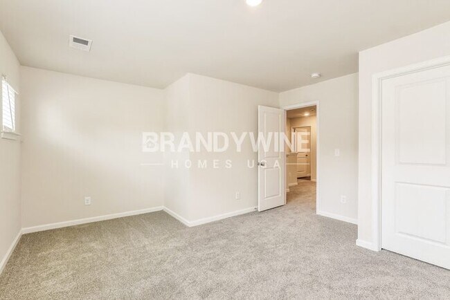 Building Photo - 671 Patmore Dr