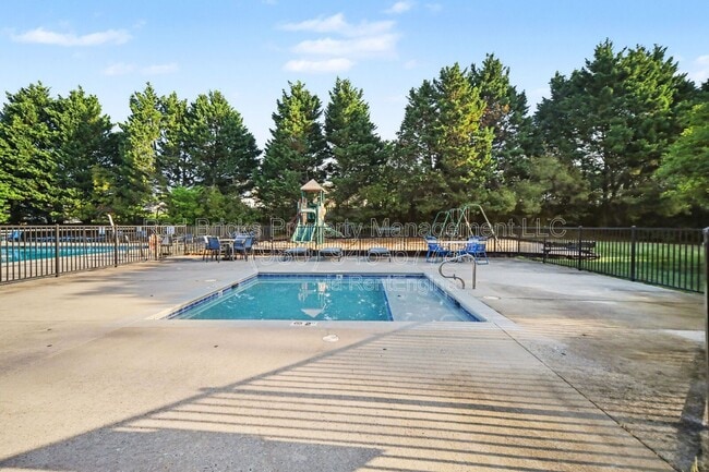 Building Photo - 5518 Stowe Derby Dr