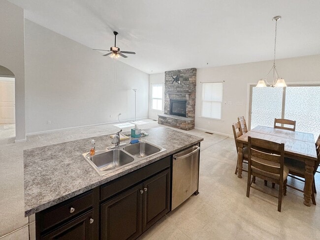 Building Photo - Stylish Living with Gas Cooking, Screened ...