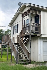 Building Photo - 1055 Carr St