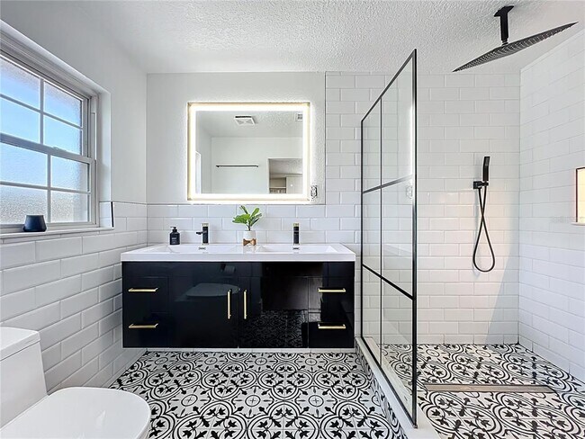 Building Photo - 4611 Cranston Pl