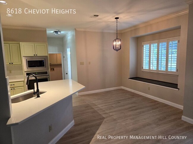 Building Photo - 8618 Cheviot Heights