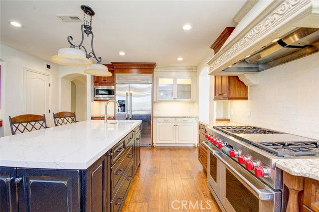 Building Photo - 26061 Via Viento