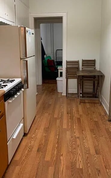 Building Photo - 909 41st St