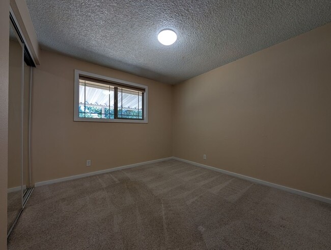 Building Photo - Nice 4-Bedroom, 2-Bath Home Located In Wes...