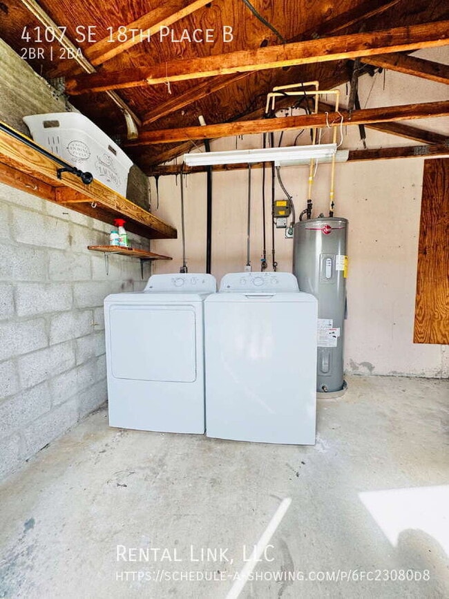 Building Photo - 4107 SE 18th Pl