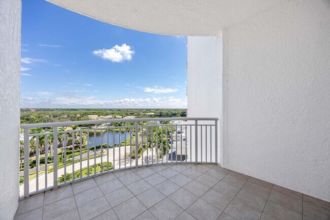 Building Photo - 4931 Bonita Bay Blvd