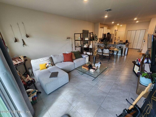 Building Photo - 180 Talulla Trl