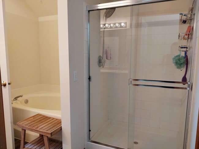 Building Photo - Townhome in Silverdale's Summerwind Community