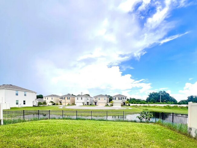 Building Photo - 5795 Cape Primrose Dr