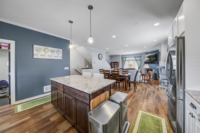 Building Photo - 2163 Rolling Green Ln