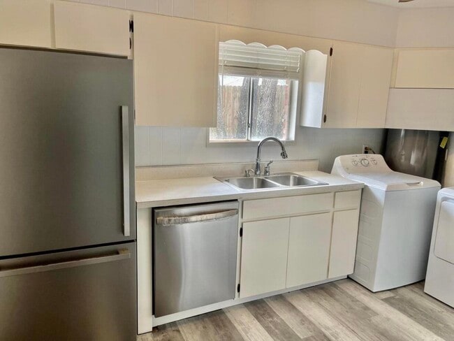 Building Photo - 34 Meigs Dr