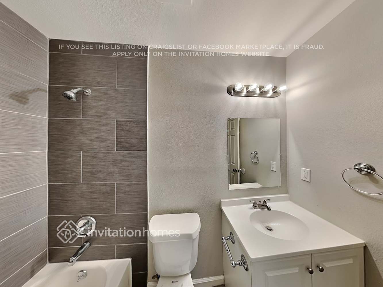 Building Photo - 4142 S Laredo Way