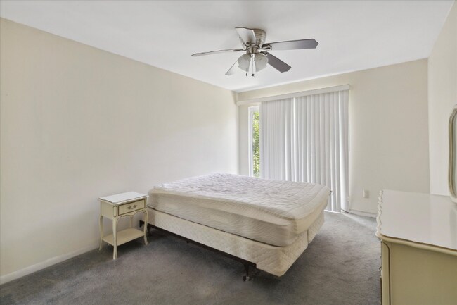 Building Photo - 9001 Ridge Ave