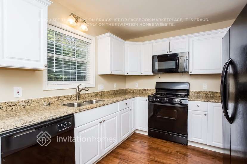 Building Photo - 428 Cannonball Ct