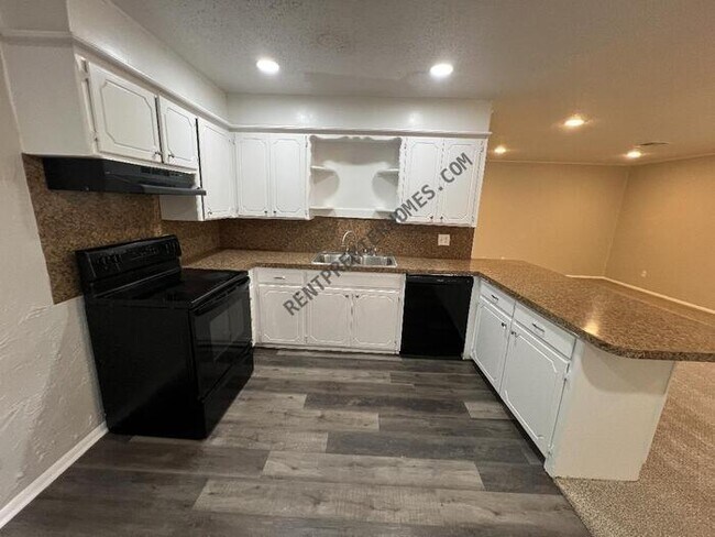 Building Photo - 901 NW 89th St