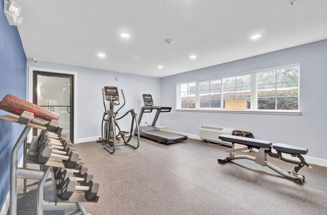 Building Photo - FIRST MONTH FREE- STUDIO APT- Available 1/1/2026