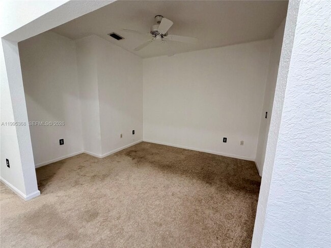 Building Photo - 5747 Isles Cir