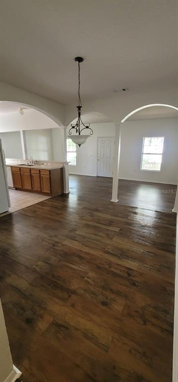 Building Photo - 1004 Park Central Cir