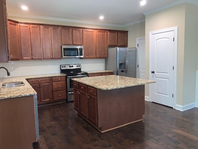 Building Photo - Adorable Ranch Home in a Great Neighborhood!