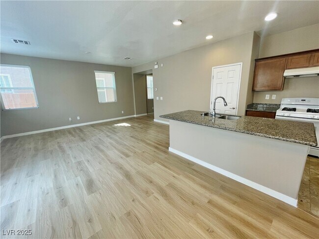 Building Photo - 5358 Panaca Spring St