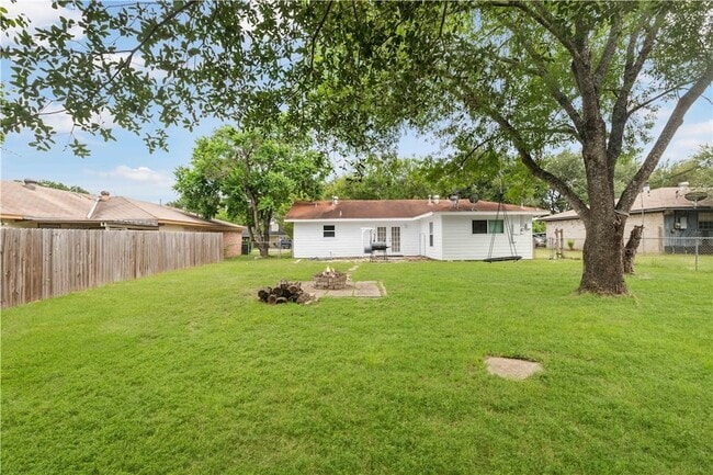 Building Photo - 2502 Waterwood Ln