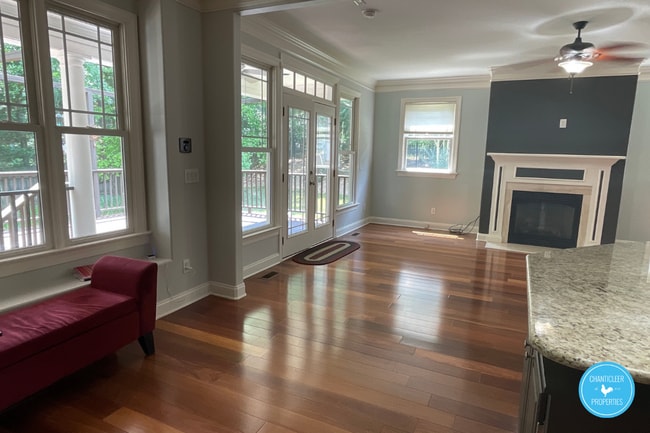 Building Photo - 8105 Last Oak Ct