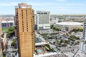 Building Photo - 1111 Caroline St