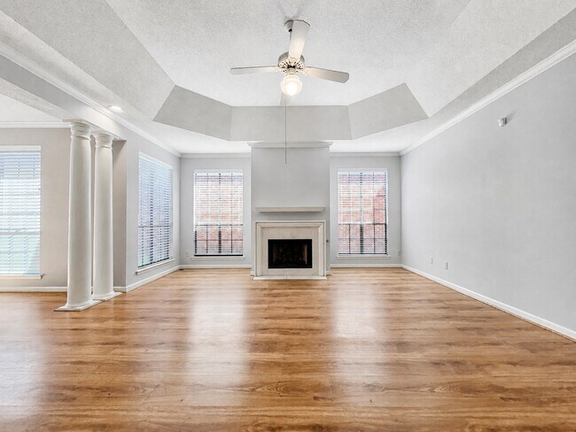Building Photo - 6121 Bell Rd Manor