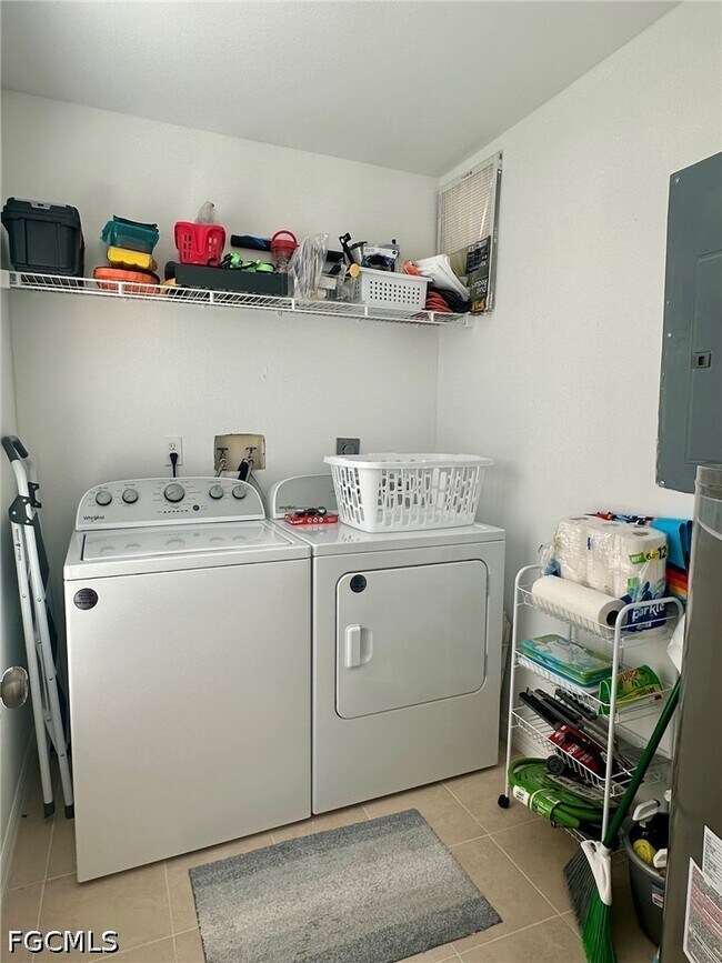 Building Photo - 16801 Sanibel Sunset Ct