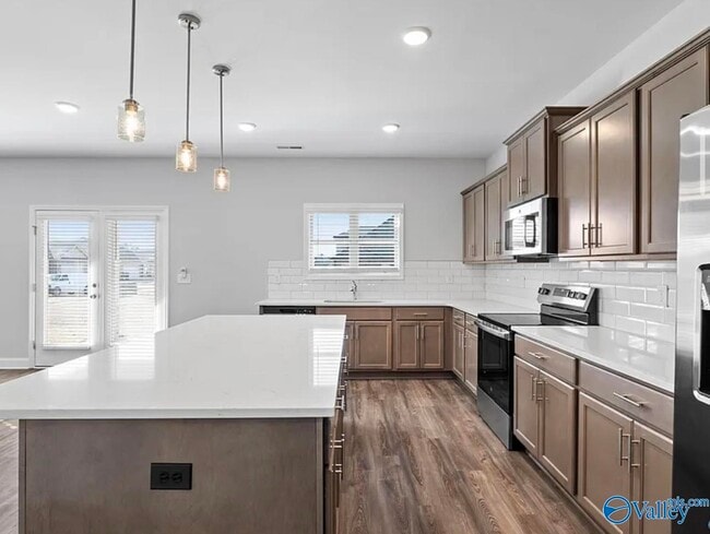 Building Photo - 142 Ivy Vine Dr