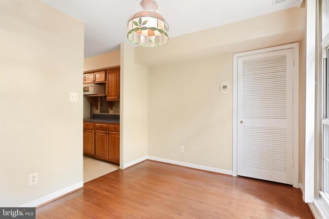Building Photo - 3308 Woodburn Village Dr