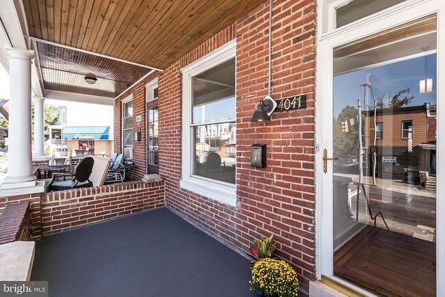 Building Photo - 2 Bedroom Plus Den in a GREAT AREA