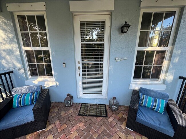 Building Photo - 184 W Bay Cedar Cir