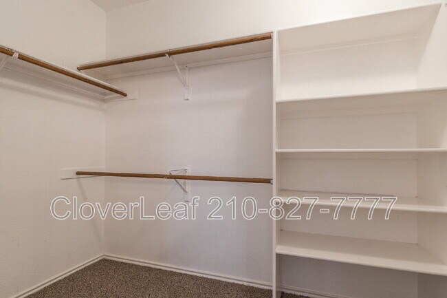 Building Photo - 16615 Raven Glenn