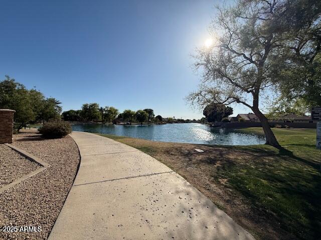 Building Photo - 6923 W Lone Cactus Dr