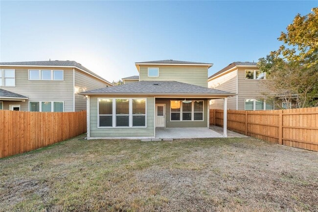 Building Photo - 9961 Aly May Dr